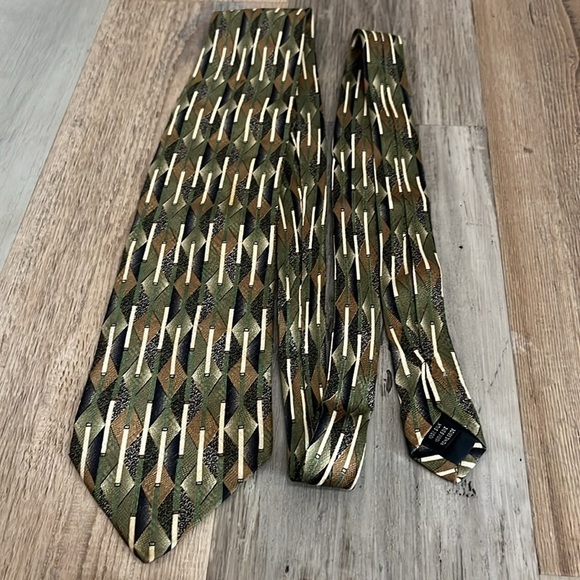 Pavia Tie - 100% Silk - Made in Italy Retro Design Green Tan Black - Picture 2 of 6